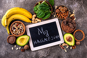 magnesiumschild mit nahrung