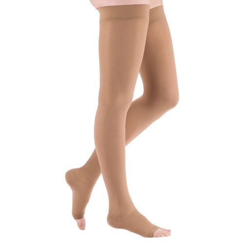 mediven plus Ccl2 AG Schenkelstr&uuml;mpfe normal (72-83 cm) o. Fu&szlig;spitze Trikotabschlussrand 1 St, 1 stk, medi